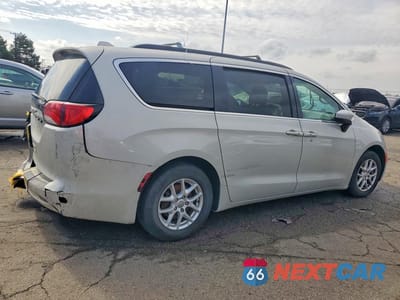 Trzecie zdjęcie samochodu z tyłu: 2019 CHRYSLER PACIFICA TOURING VIN:2C4RC1DG8KR702040 - miniatura