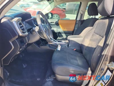 Zdjęcie 7 z 13 samochodu: 2018 TOYOTA TACOMA SR5 V6 VIN:3TMAZ5CN3JM055748 - miniatura