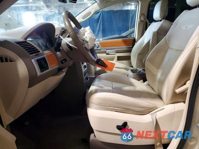 Zdjęcie 7 z 13 samochodu: 2010 CHRYSLER TOWN & COUNTRY LIMITED VIN:2A4RR7DXXAR457283 - miniatura