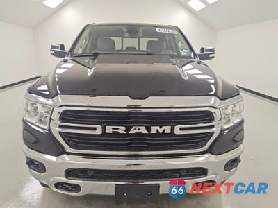 Piąte zdjęcie samochodu w środku: 2019 RAM 1500 BIG HORN VIN:1C6RREFT7KN639503 - miniatura