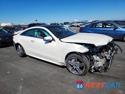 Czwarte zdjęcie samochodu z boku: 2019 MERCEDES-BENZ E 450 VIN:WDD1J6HB5KF089659 - miniatura