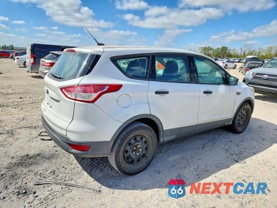 Trzecie zdjęcie samochodu z tyłu: 2016 FORD ESCAPE S VIN:1FMCU0F76GUC57457 - miniatura