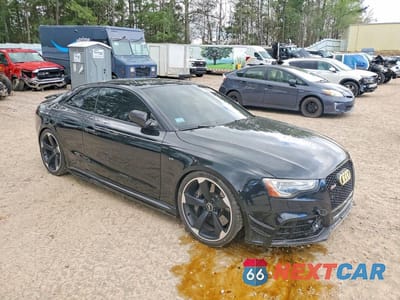 Czwarte zdjęcie samochodu z boku: 2013 AUDI RS5 VIN:WUAC6AFR6DA901318 - miniatura