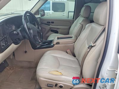 Zdjęcie 7 z 12 samochodu: 2005 CHEVROLET AVALANCHE C1500 VIN:3GNEC12Z55G264405 - miniatura
