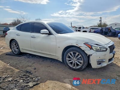 Czwarte zdjęcie samochodu z boku: 2019 INFINITI Q70 3.7 LUXE VIN:JN1BY1AR9KM585289 - miniatura