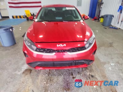 Piąte zdjęcie samochodu w środku: 2024 KIA FORTE LXS VIN:3KPF24AD8RE733558 - miniatura