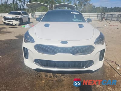 Piąte zdjęcie samochodu w środku: 2020 KIA STINGER GT1 VIN:KNAE45LC6L6072008 - miniatura