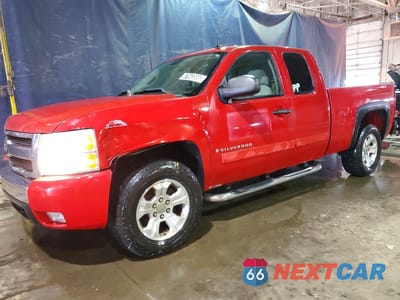 2008 CHEVROLET SILVERADO K1500 2GCEK190181215721 - główne zdjęcie licytacji z USA - miniatura