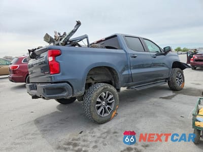 Trzecie zdjęcie samochodu z tyłu: 2020 CHEVROLET SILVERADO K1500 RST VIN:3GCUYEED7LG421944 - miniatura