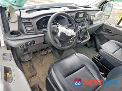 Zdjęcie 8 z 12 samochodu: 2021 FORD TRANSIT 250 DELIVERY VAN VIN:1FTBR1X89MKA13596 - miniatura