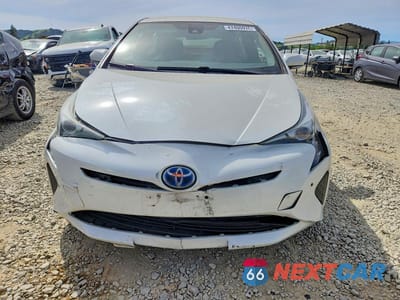 Piąte zdjęcie samochodu w środku: 2018 TOYOTA PRIUS TWO VIN:JTDKBRFU5J3076329 - miniatura