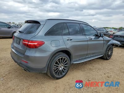 Trzecie zdjęcie samochodu z tyłu: 2019 MERCEDES-BENZ GLC 300 VIN:WDC0G4JB9KV137408 - miniatura