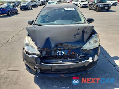 Piąte zdjęcie samochodu w środku: 2014 TOYOTA PRIUS C TWO VIN:JTDKDTB30E1565002 - miniatura