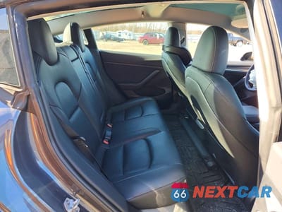 Zdjęcie 10 z 12 samochodu: 2023 TESLA MODEL 3 VIN:5YJ3E1EAXPF692494 - miniatura