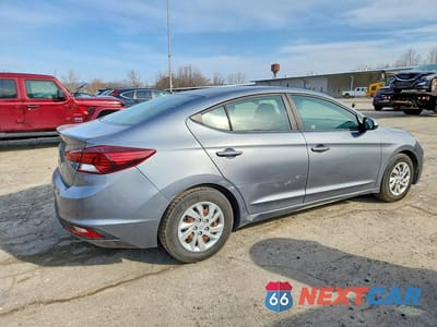 Trzecie zdjęcie samochodu z tyłu: 2019 HYUNDAI ELANTRA SE VIN:KMHD74LF4KU855988 - miniatura