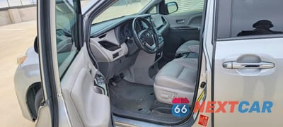 Zdjęcie 14 z 15 samochodu: 2017 TOYOTA SIENNA XLE 8-PASSENGER VIN:5TDYZ3DC6HS897302 - miniatura