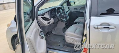 Zdjęcie 14 z 15 samochodu: 2017 TOYOTA SIENNA XLE 8-PASSENGER VIN:5TDYZ3DC6HS897302 - miniatura
