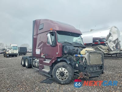 2016 VOLVO VN VNL 4V4NC9EH4GN961492 - główne zdjęcie licytacji z USA - miniatura