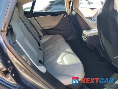 Zdjęcie 10 z 13 samochodu: 2015 TESLA MODEL S 85 VIN:5YJSA1H12FF083546 - miniatura