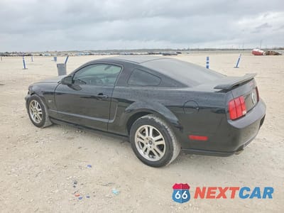 Drugie zdjęcie samochodu z przodu: 2005 FORD MUSTANG GT VIN:1ZVHT82H655185822 - miniatura