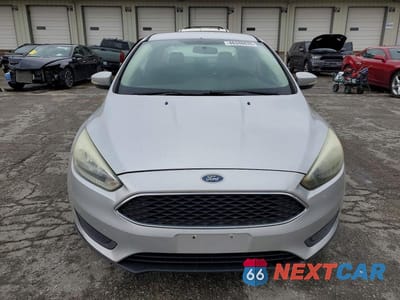 Piąte zdjęcie samochodu w środku: 2016 FORD FOCUS SE VIN:1FADP3F24GL268636 - miniatura