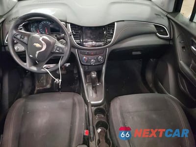 Zdjęcie 8 z 13 samochodu: 2019 CHEVROLET TRAX LS VIN:3GNCJKSBXKL314305 - miniatura