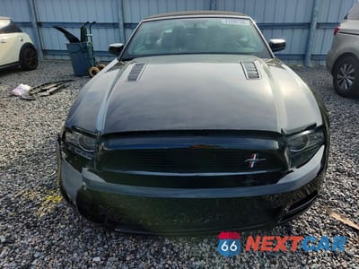 Piąte zdjęcie samochodu w środku: 2014 FORD MUSTANG GT VIN:1ZVBP8FF4E5245910 - miniatura