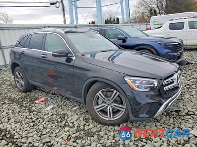 Czwarte zdjęcie samochodu z boku: 2021 MERCEDES-BENZ GLC 300 4MATIC VIN:W1N0G8EBXMF992924 - miniatura