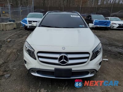 Piąte zdjęcie samochodu w środku: 2016 MERCEDES-BENZ GLA 250 VIN:WDCTG4EB2GJ240238 - miniatura