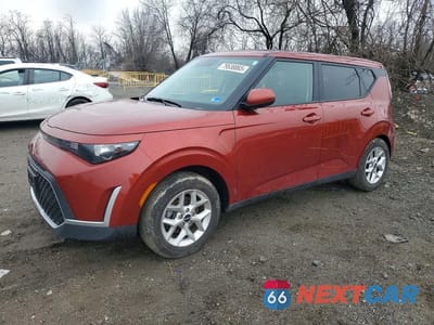 2025 KIA SOUL LX KNDJ23AU6S7256591 - główne zdjęcie licytacji z USA - miniatura