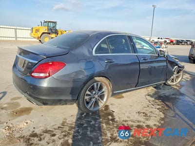 Trzecie zdjęcie samochodu z tyłu: 2016 MERCEDES-BENZ C 300 VIN:55SWF4JB8GU155776 - miniatura