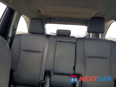 Zdjęcie 10 z 12 samochodu: 2019 TOYOTA HIGHLANDER LE VIN:5TDZZRFHXKS298331 - miniatura