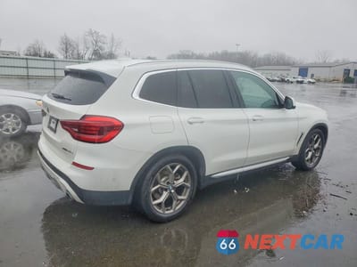 Trzecie zdjęcie samochodu z tyłu: 2021 BMW X3 XDRIVE30E VIN:5UXTS1C00M9H70629 - miniatura