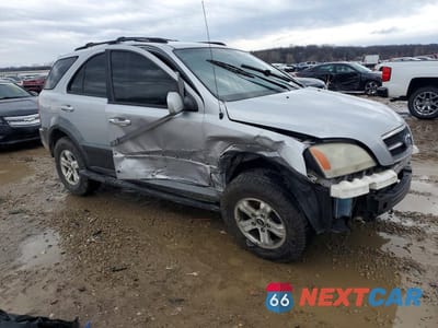 Czwarte zdjęcie samochodu z boku: 2004 KIA SORENTO LX VIN:KNDJC733845315910 - miniatura