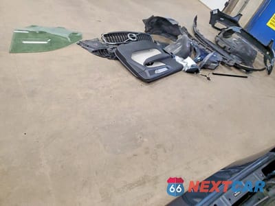 Zdjęcie 13 z 13 samochodu: 2022 VOLVO XC40 T5 MOMENTUM VIN:YV4162UK7N2653203 - miniatura