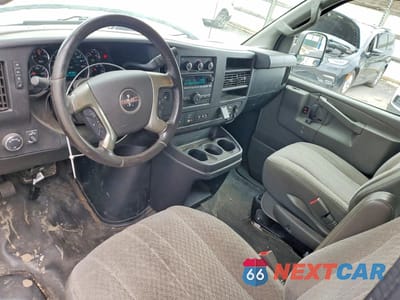 Zdjęcie 8 z 12 samochodu: 2019 GMC SAVANA G2500 VIN:1GTW7AFG3K1236882 - miniatura