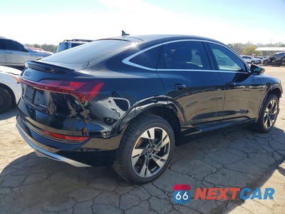 Trzecie zdjęcie samochodu z tyłu: 2022 AUDI E-TRON SPORTBACK PREMIUM VIN:WA11AAGE5NB026513 - miniatura