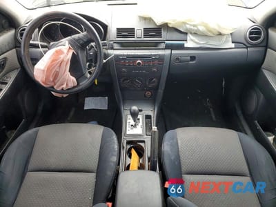 Zdjęcie 8 z 11 samochodu: 2005 MAZDA 3 I VIN:JM1BK12FX51349632 - miniatura