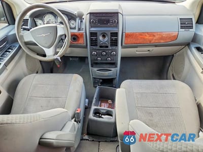 Zdjęcie 8 z 12 samochodu: 2008 CHRYSLER TOWN & COUNTRY LX VIN:2A8HR44H28R708549 - miniatura