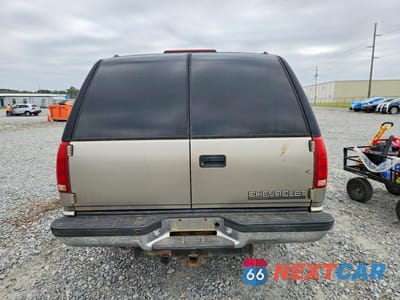 Zdjęcie 6 z 13 samochodu: 1998 CHEVROLET SUBURBAN K1500 VIN:3GNFK16R9WG142830 - miniatura