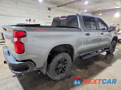 Trzecie zdjęcie samochodu z tyłu: 2019 CHEVROLET SILVERADO K1500 LT TRAIL BOSS VIN:3GCPYFED8KG223570 - miniatura