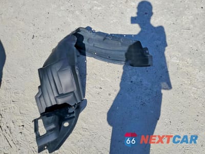 Zdjęcie 12 z 13 samochodu: 2005 MERCEDES-BENZ S 500 4MATIC VIN:WDBNG84J25A457783 - miniatura