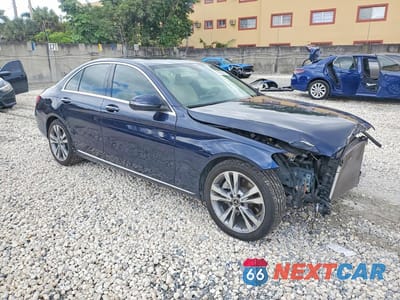 Czwarte zdjęcie samochodu z boku: 2019 MERCEDES-BENZ C 300 VIN:WDDWF8DB8KR481204 - miniatura