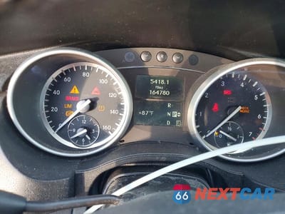 Zdjęcie 9 z 12 samochodu: 2011 MERCEDES-BENZ R350 R CLA VIN:4JGCB6FE3BA114306 - miniatura