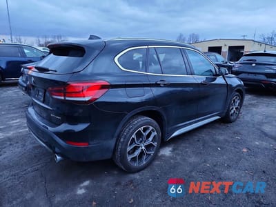 Trzecie zdjęcie samochodu z tyłu: 2020 BMW X1 XDRIVE28I VIN:WBXJG9C01L5P65714 - miniatura