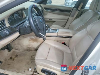 Zdjęcie 7 z 11 samochodu: 2013 BMW 740 LXI VIN:WBAYF4C50DD281602 - miniatura