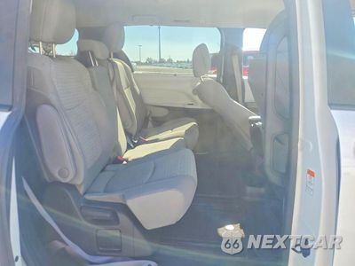 Zdjęcie 11 z 13 samochodu: 2025 TOYOTA SIENNA LE 8-PASSENGER VIN:5TDKRKEC7SS255550 - miniatura