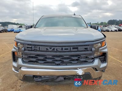 Piąte zdjęcie samochodu w środku: 2026 CHEVROLET SILVERADO K1500 VIN:3GCNKAEK0TG118856 - miniatura