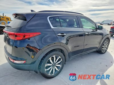 Trzecie zdjęcie samochodu z tyłu: 2019 KIA SPORTAGE EX VIN:KNDPN3AC8K7590579 - miniatura