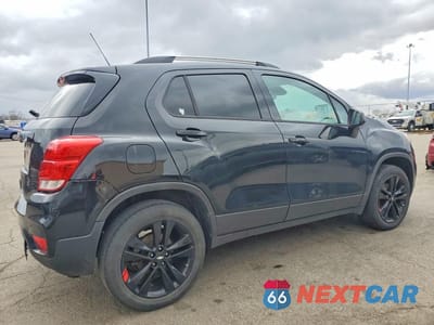 Trzecie zdjęcie samochodu z tyłu: 2020 CHEVROLET TRAX 1LT VIN:3GNCJPSB3LL232429 - miniatura